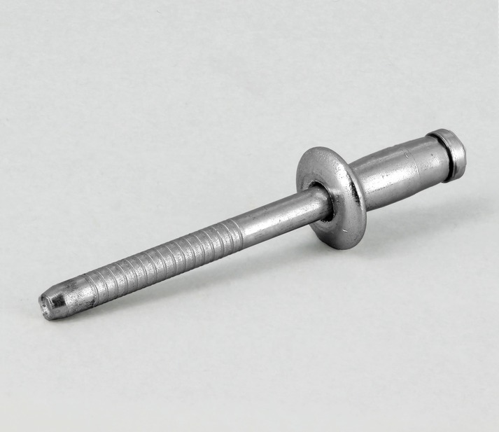 Rivets acier